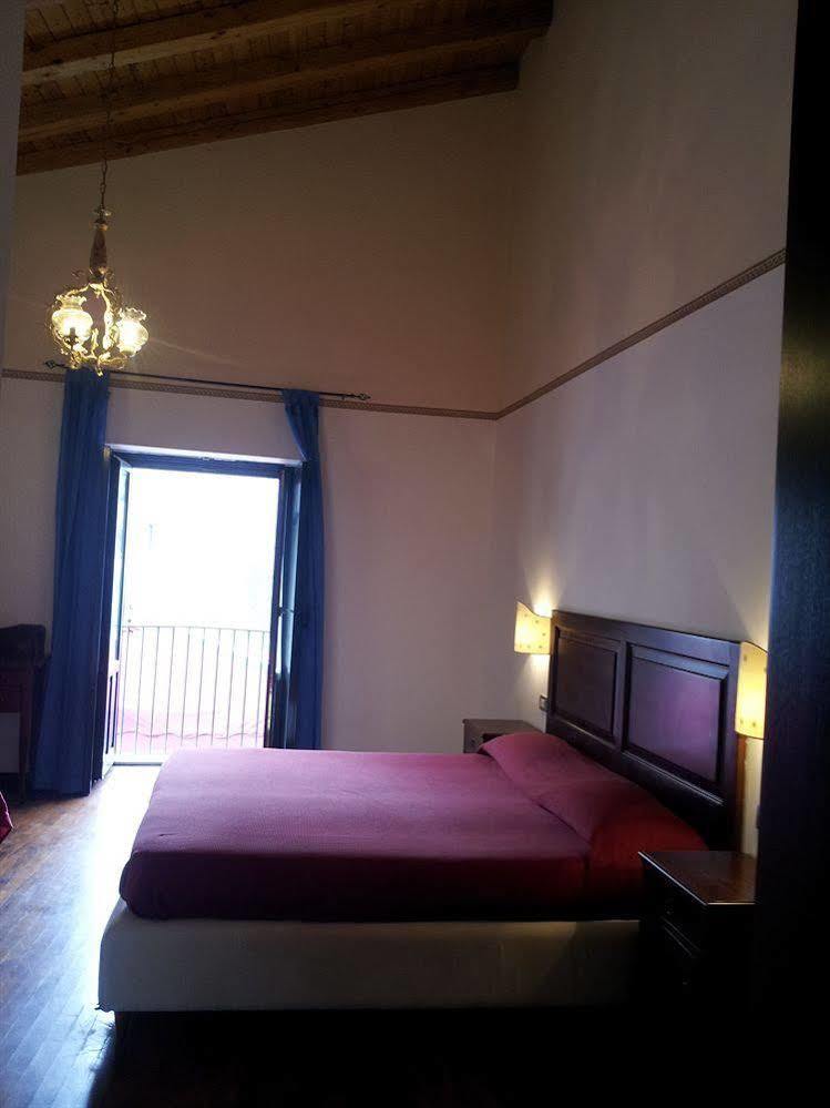 Central Rooms Il Re Catania Ngoại thất bức ảnh