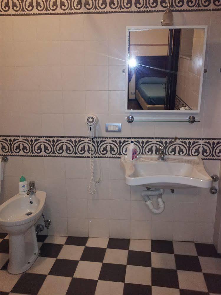 Central Rooms Il Re Catania Ngoại thất bức ảnh